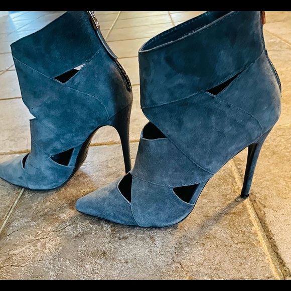 Marciano suede booties size 8,5 - Picture 3 of 4